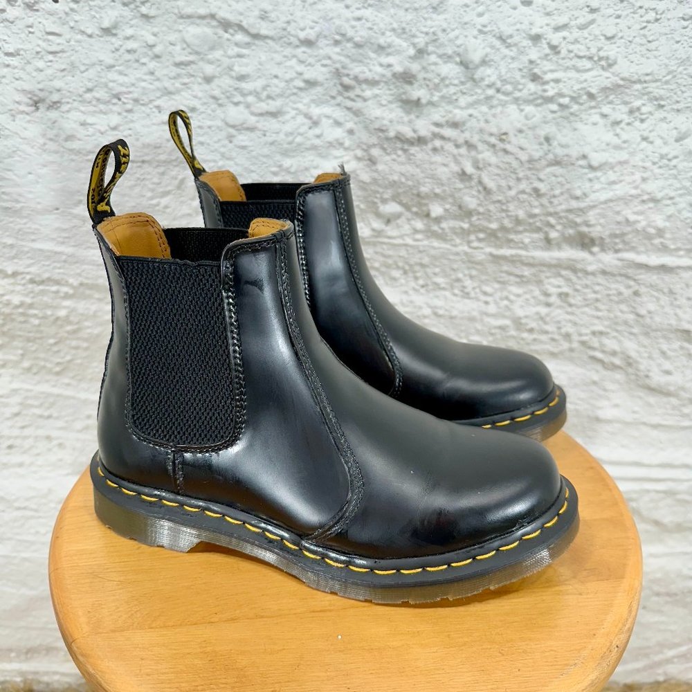Doc Marten Black Leather Chelsea Boots EU 39/US 8